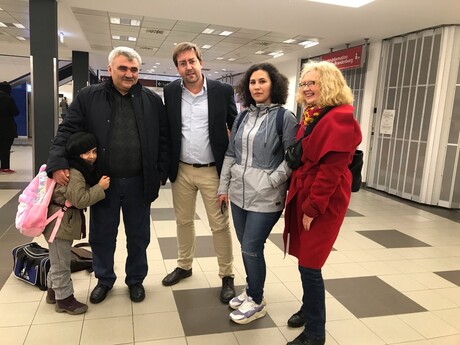Afgan Muchtarli bei seiner Ankunft am Flughafen Berlin-Schönefeld