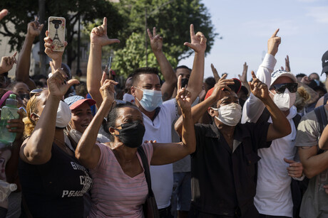 Regierungskritische Proteste in Havanna. ©picture alliance/ASSOCIATED PRESS/Eliana Aponte